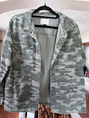 Universal Thread Camouflage Jacket in Olive and Gray